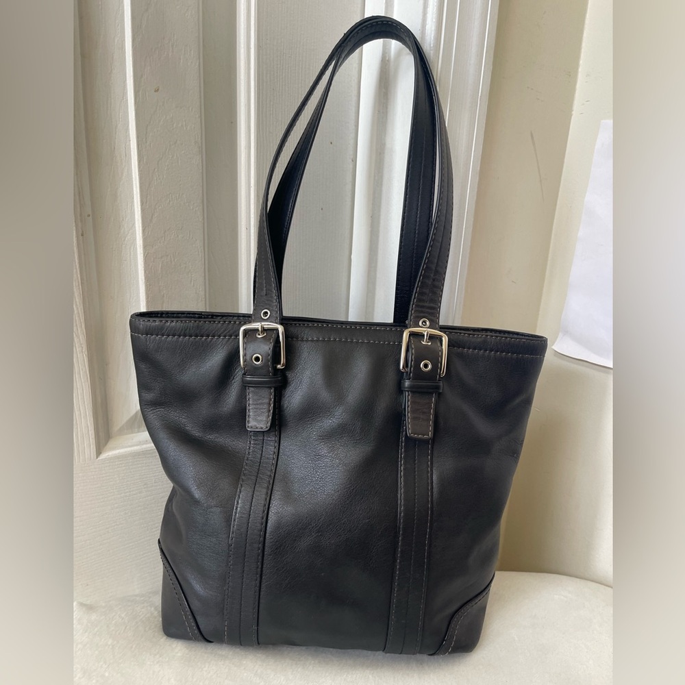 Coach Hampton Vintage Black Leather Tote - Picture 12 of 12